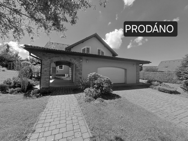 Prodej rodinného domu 225 m², pozemek 1 177 m²