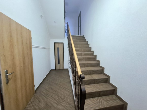 Prodej rodinného domu 249 m², pozemek 991 m² (foto 8)