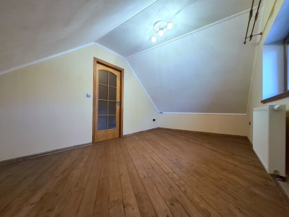 Prodej rodinného domu 249 m², pozemek 991 m² (foto 45)