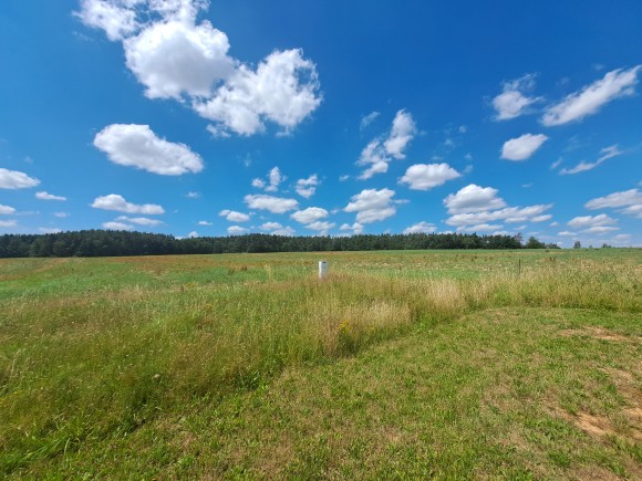 Prodej stavebního pozemku 1005 m2 (foto 2)