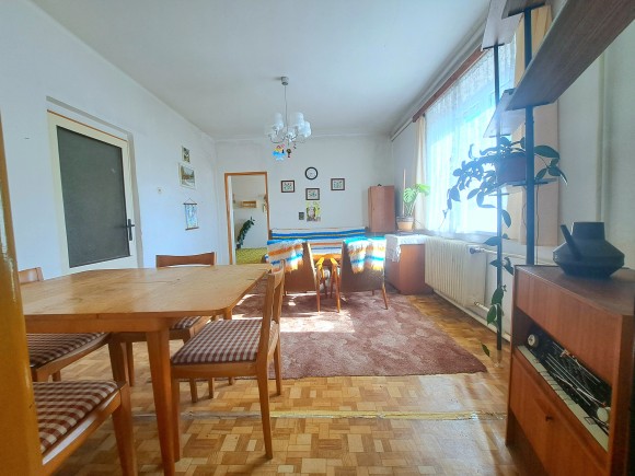 Prodej rodinného domu 185 m², pozemek 731 m² (foto 3)